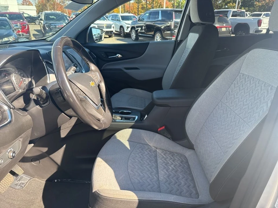 2022 Chevrolet Equinox - Image 9 of 12