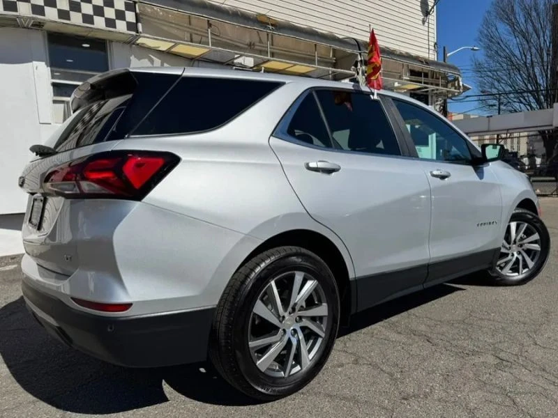 2022 Chevrolet Equinox - Image 4 of 12