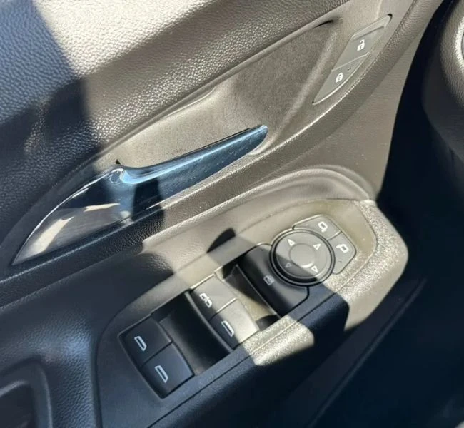 2022 Chevrolet Equinox - Image 7 of 12