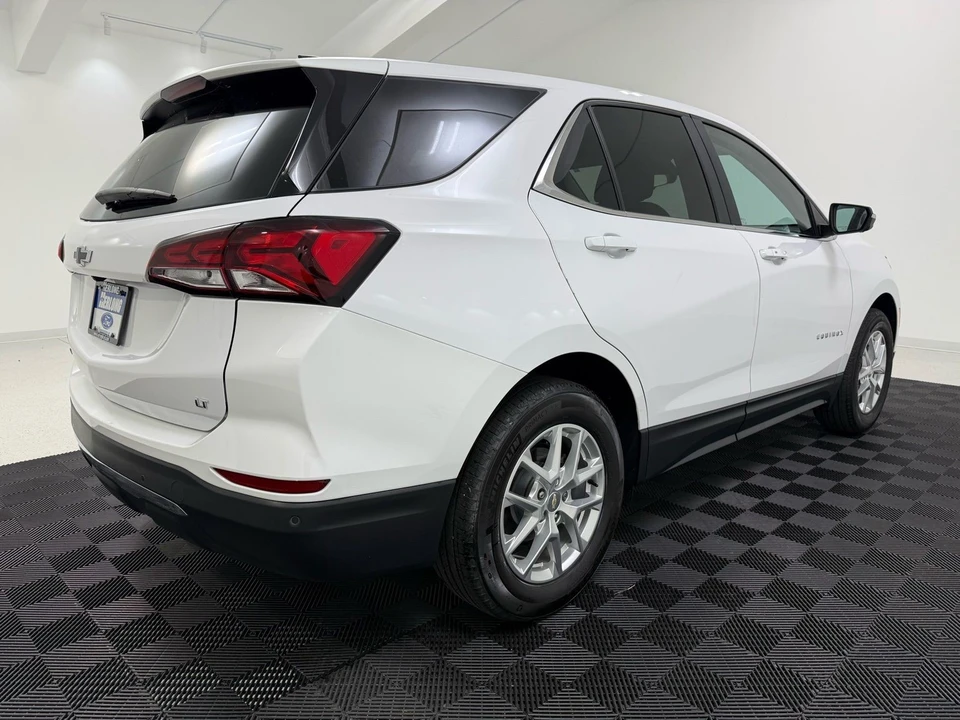 2022 Chevrolet Equinox - Image 9 of 21