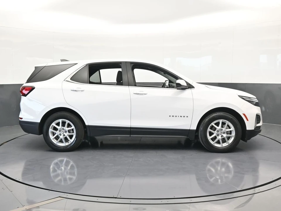 2022 Chevrolet Equinox - Image 7 of 12