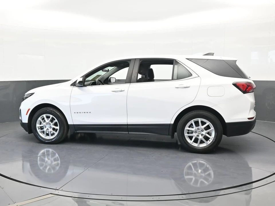 2022 Chevrolet Equinox - Image 3 of 12