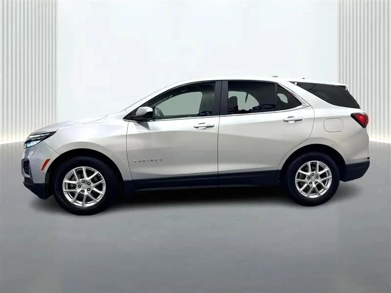 2022 Chevrolet Equinox - Image 2 of 12