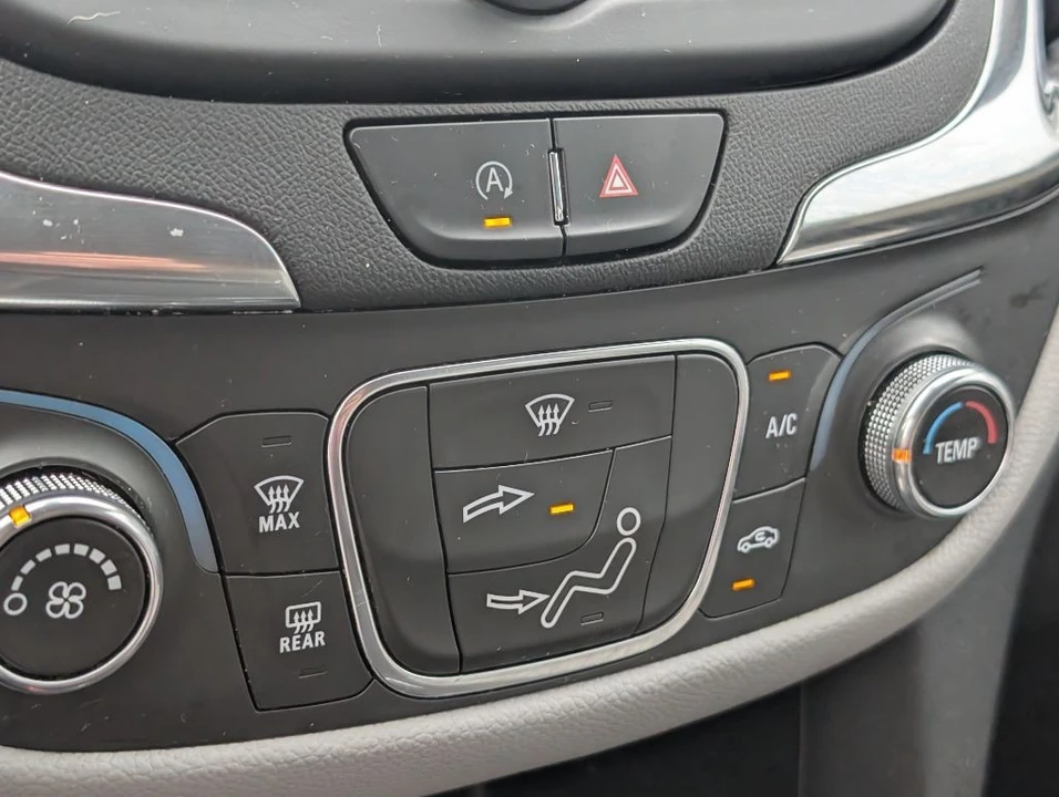 2022 Chevrolet Equinox - Image 18 of 21