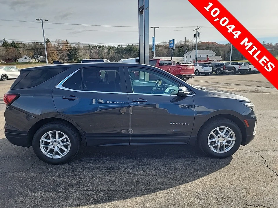 2022 Chevrolet Equinox - Image 8 of 12