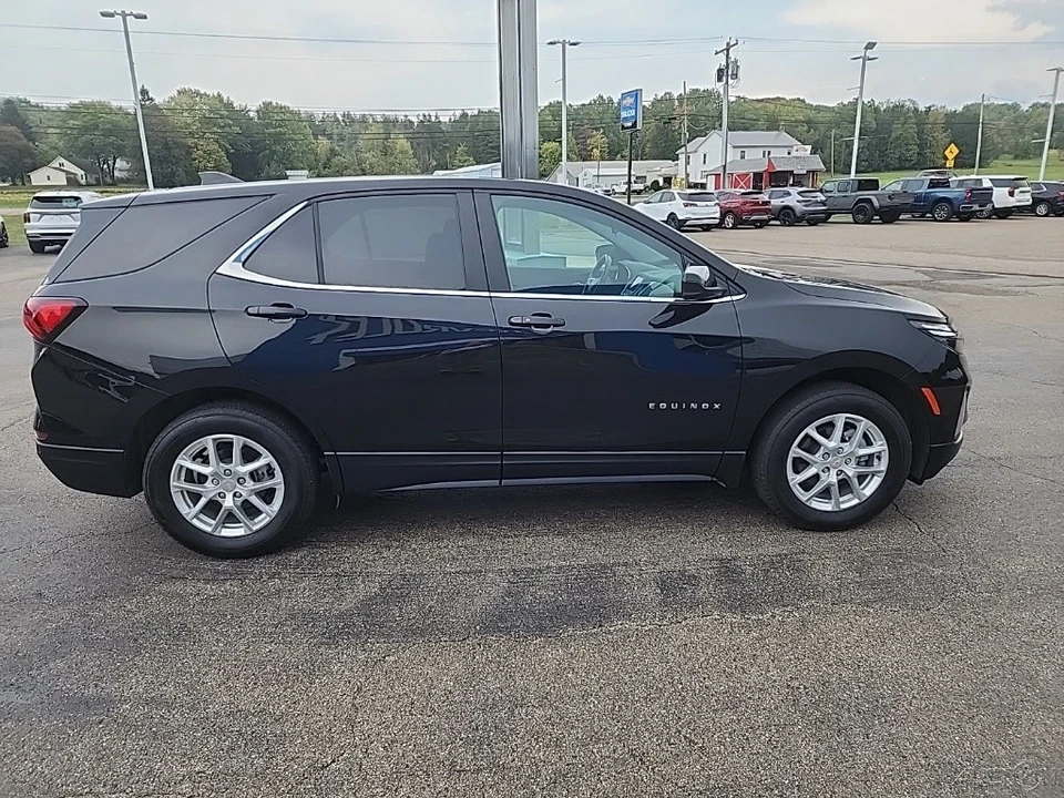 2022 Chevrolet Equinox - Image 5 of 12