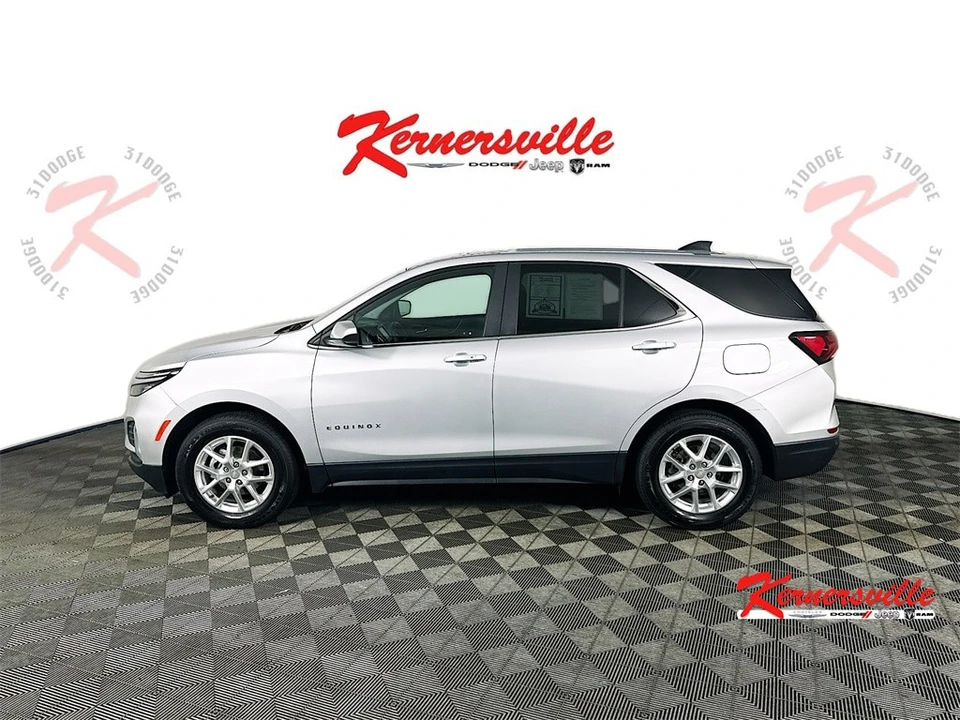 2022 Chevrolet Equinox - Image 4 of 21