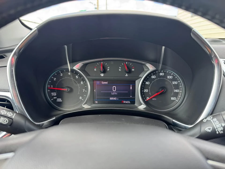 2022 Chevrolet Equinox - Image 2 of 16