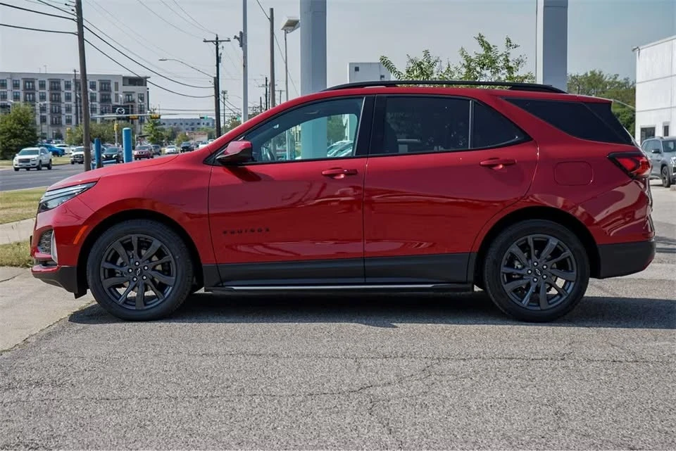 2022 Chevrolet Equinox - Image 3 of 15