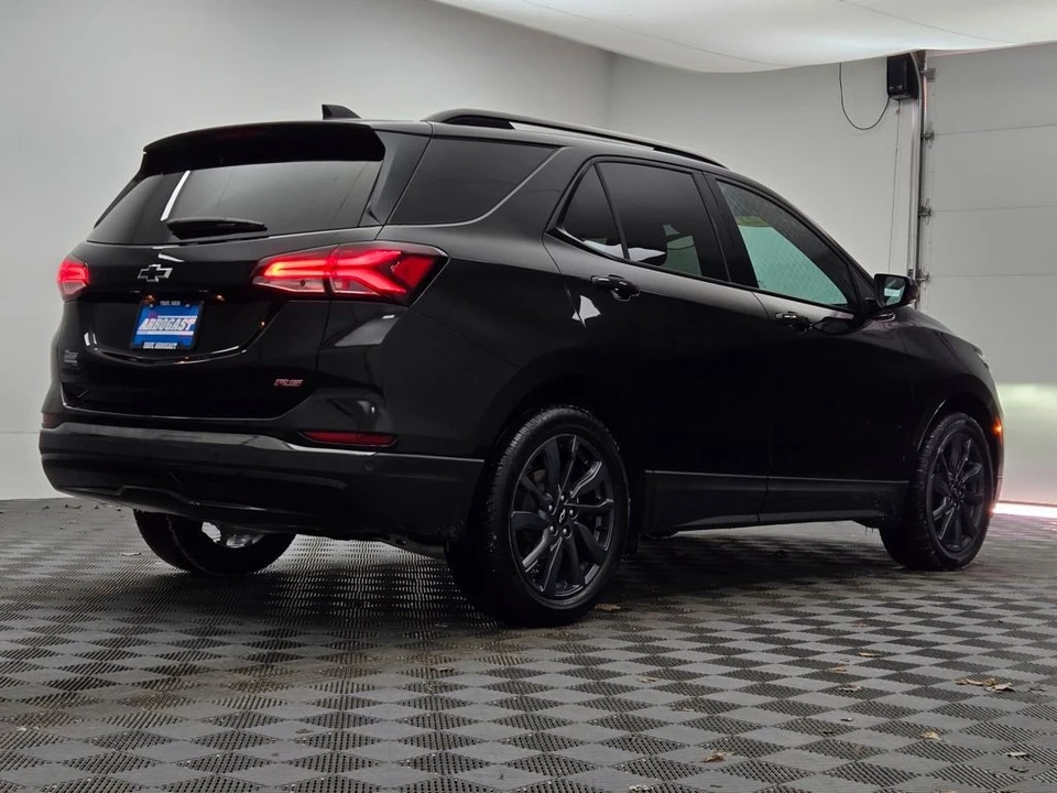 2022 Chevrolet Equinox - Image 10 of 12