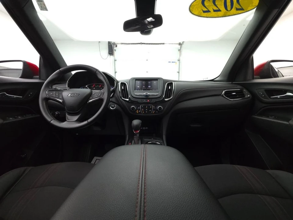 2022 Chevrolet Equinox - Image 2 of 12