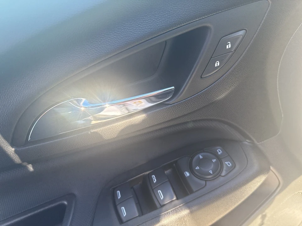 2022 Chevrolet Equinox - Image 10 of 12