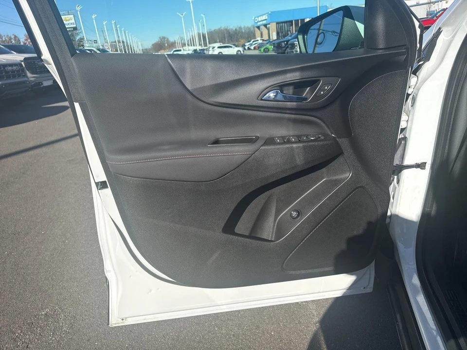 2022 Chevrolet Equinox - Image 9 of 12