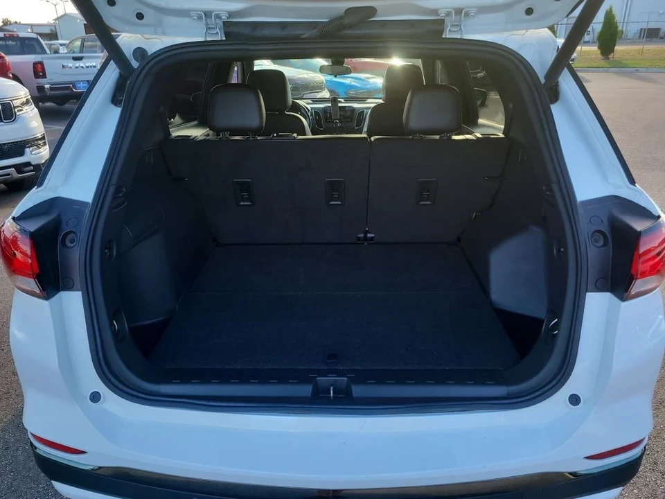 2022 Chevrolet Equinox - Image 8 of 12