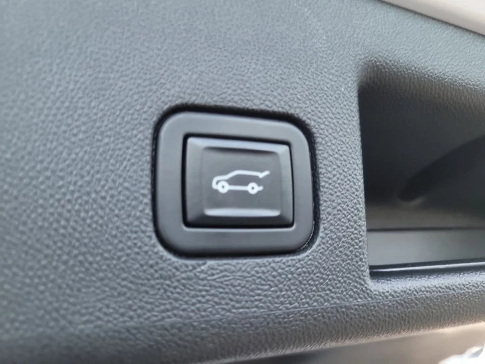 2022 Chevrolet Equinox - Image 9 of 12
