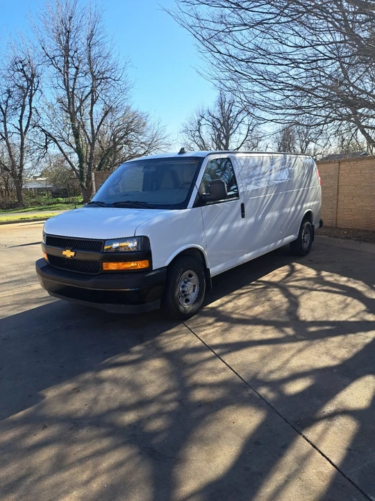 2022 Chevrolet Express - Image 2 of 19