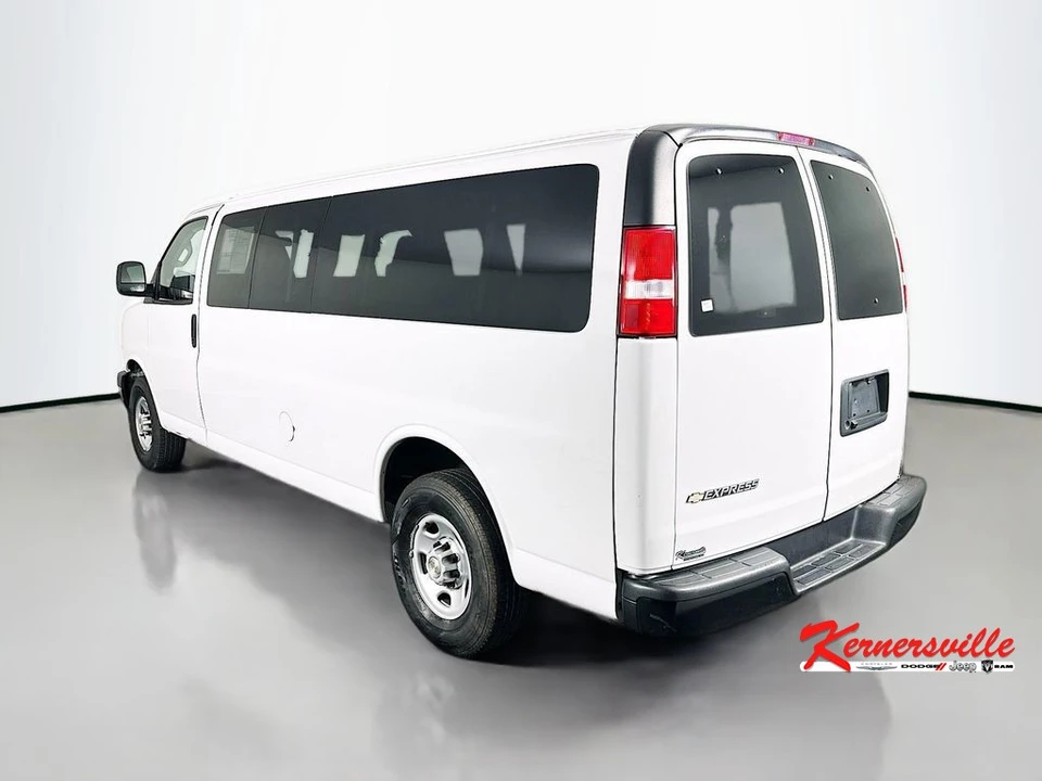 2022 Chevrolet Express - Image 5 of 24