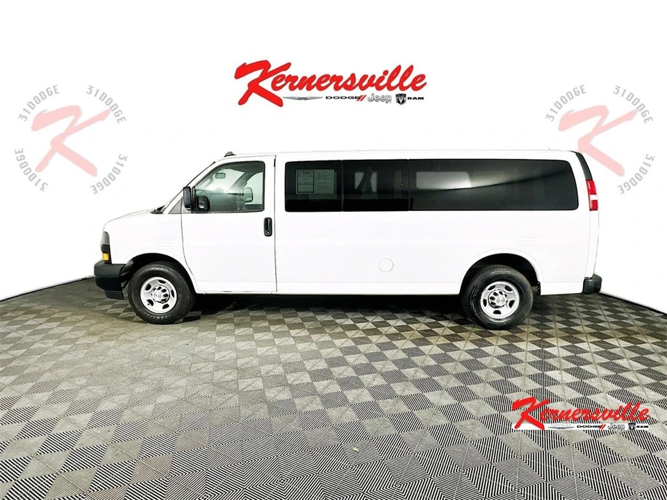 2022 Chevrolet Express - Image 4 of 12