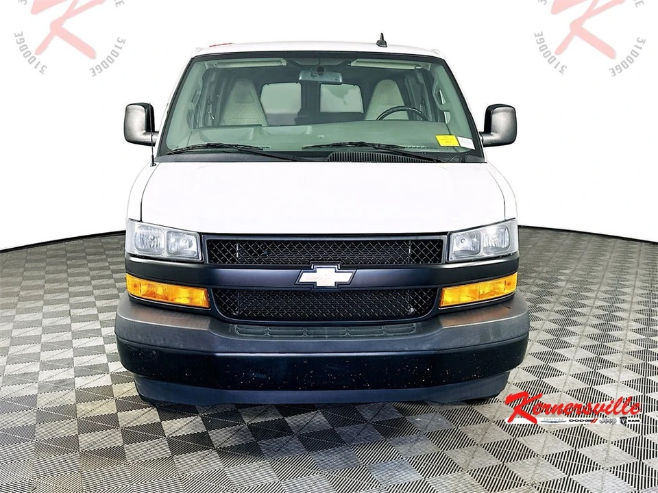 2022 Chevrolet Express - Image 2 of 12