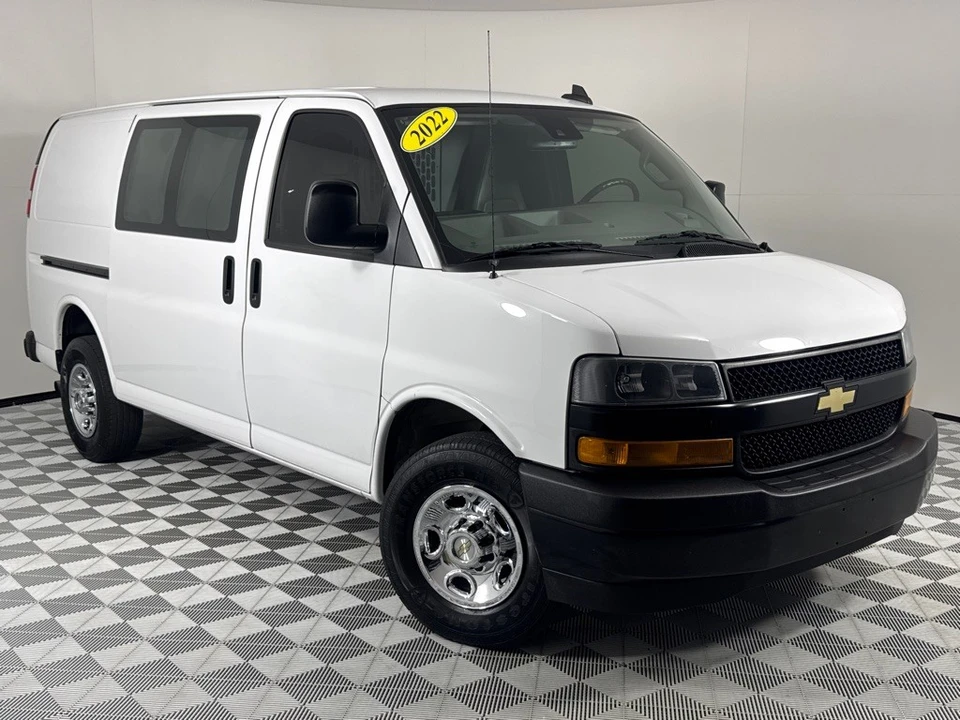 2022 Chevrolet Express - Image 2 of 21