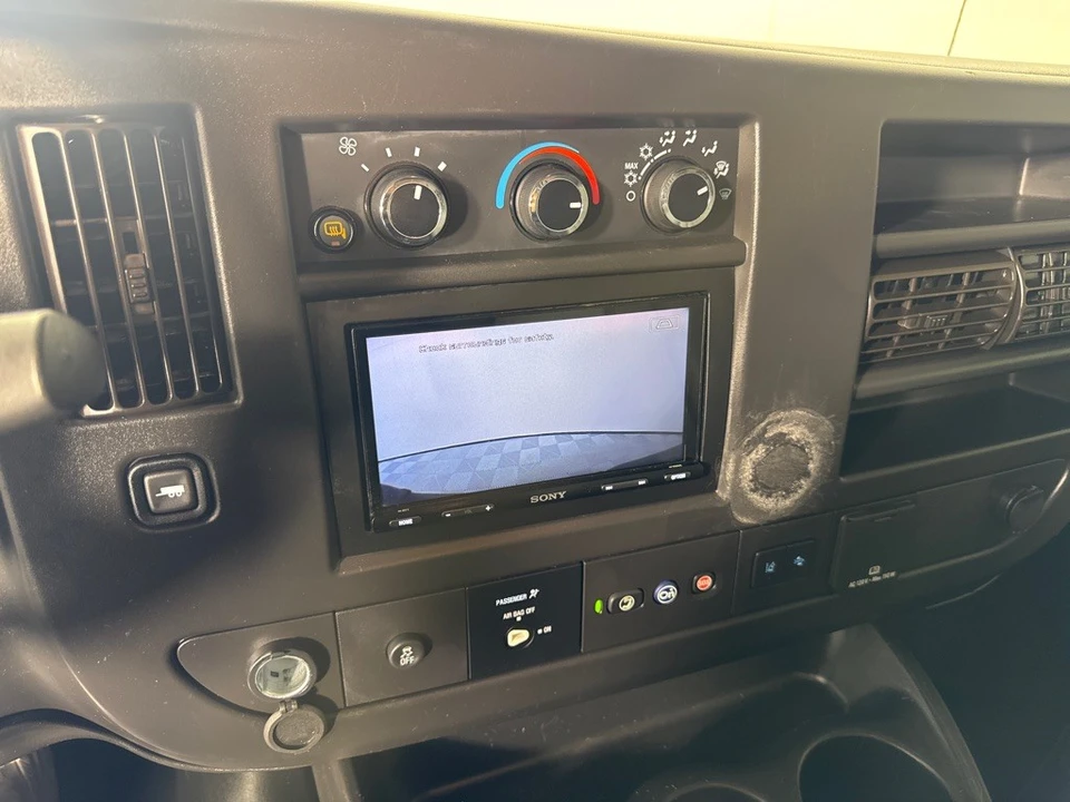 2022 Chevrolet Express - Image 18 of 21