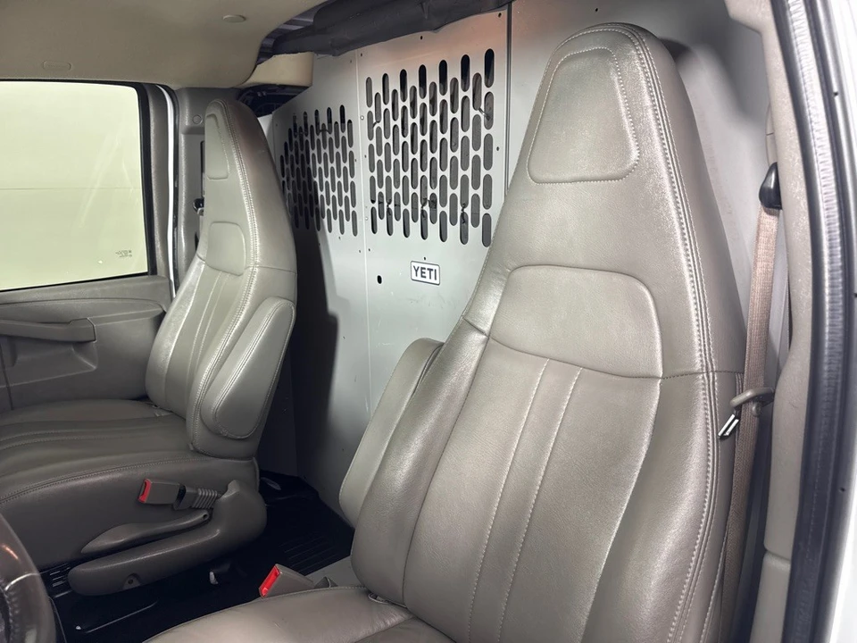 2022 Chevrolet Express - Image 14 of 21