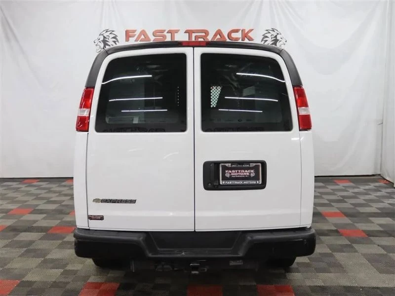 2022 Chevrolet Express - Image 5 of 12