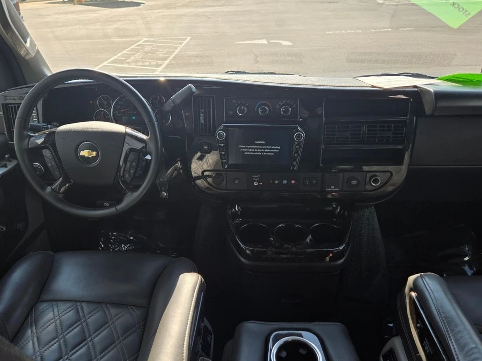 2022 Chevrolet Express - Image 2 of 12