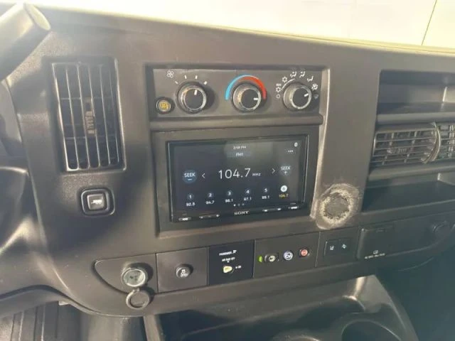 2022 Chevrolet Express - Image 11 of 15