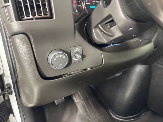 2022 Chevrolet Express - Image 9 of 15