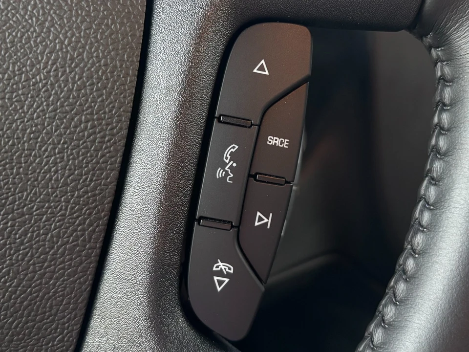 2022 Chevrolet Express - Image 17 of 21