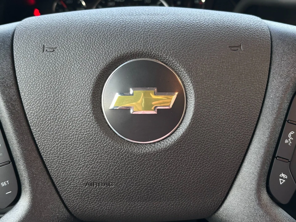 2022 Chevrolet Express - Image 15 of 21