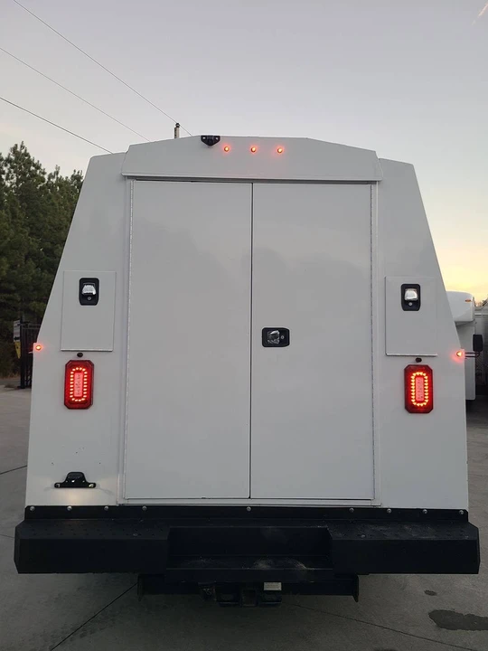 2022 Chevrolet Express - Image 5 of 21