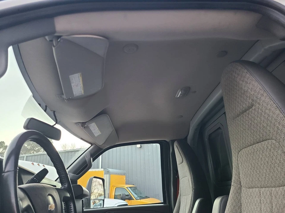 2022 Chevrolet Express - Image 13 of 21