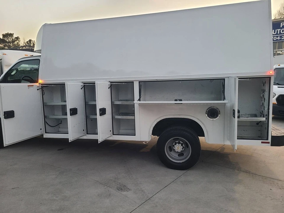 2022 Chevrolet Express - Image 21 of 21