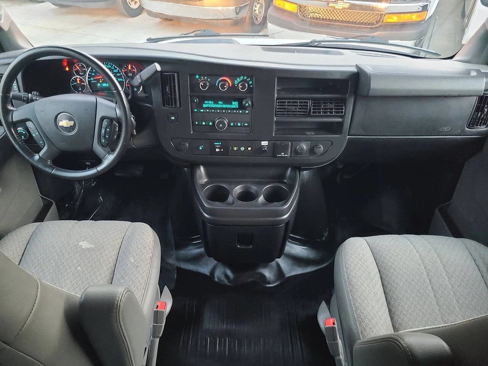 2022 Chevrolet Express - Image 16 of 21