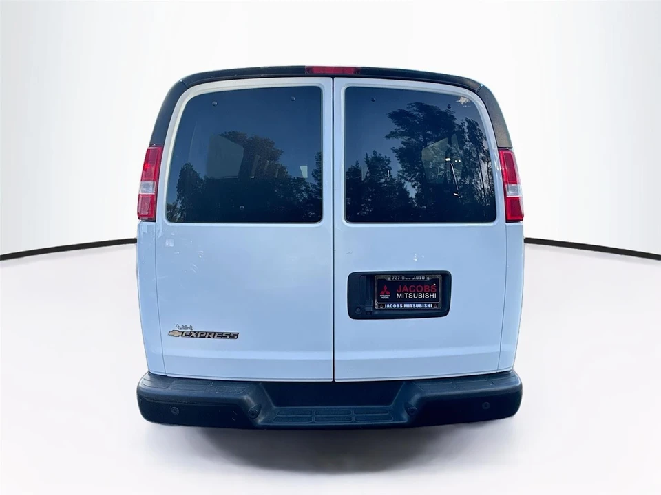 2022 Chevrolet Express - Image 19 of 21