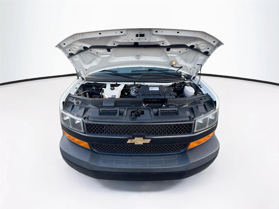 2022 Chevrolet Express - Image 20 of 21