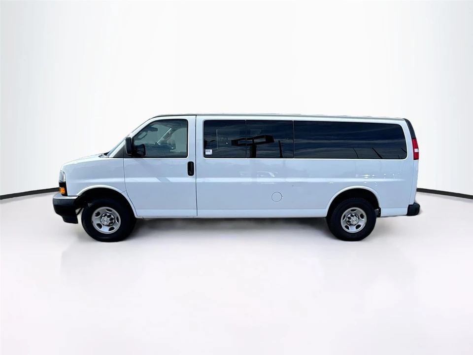 2022 Chevrolet Express - Image 2 of 16