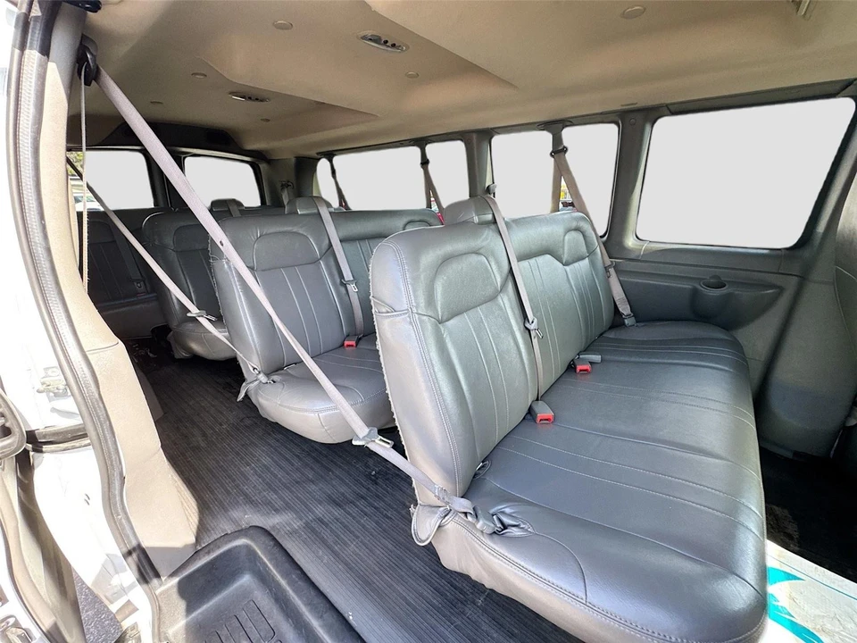 2022 Chevrolet Express - Image 11 of 16