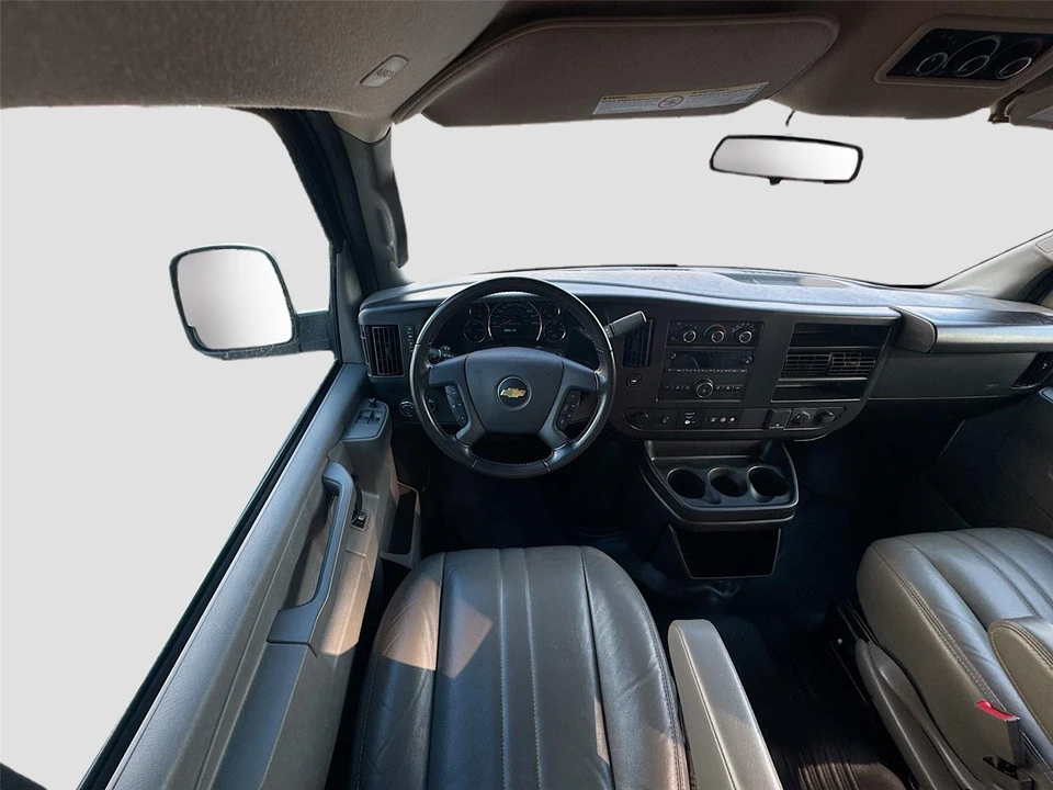 2022 Chevrolet Express - Image 3 of 21