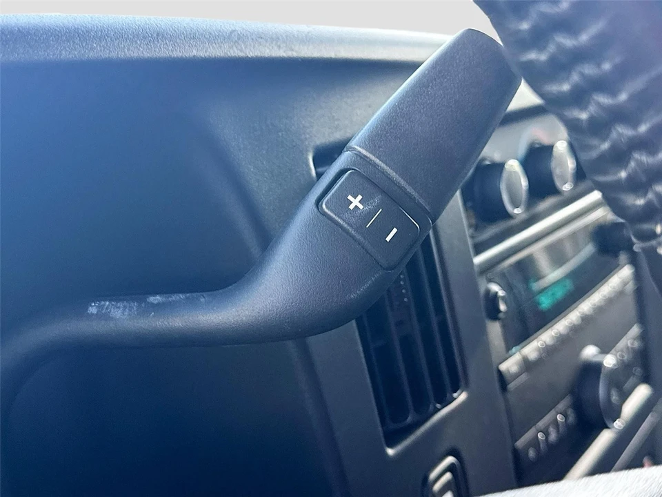 2022 Chevrolet Express - Image 11 of 21
