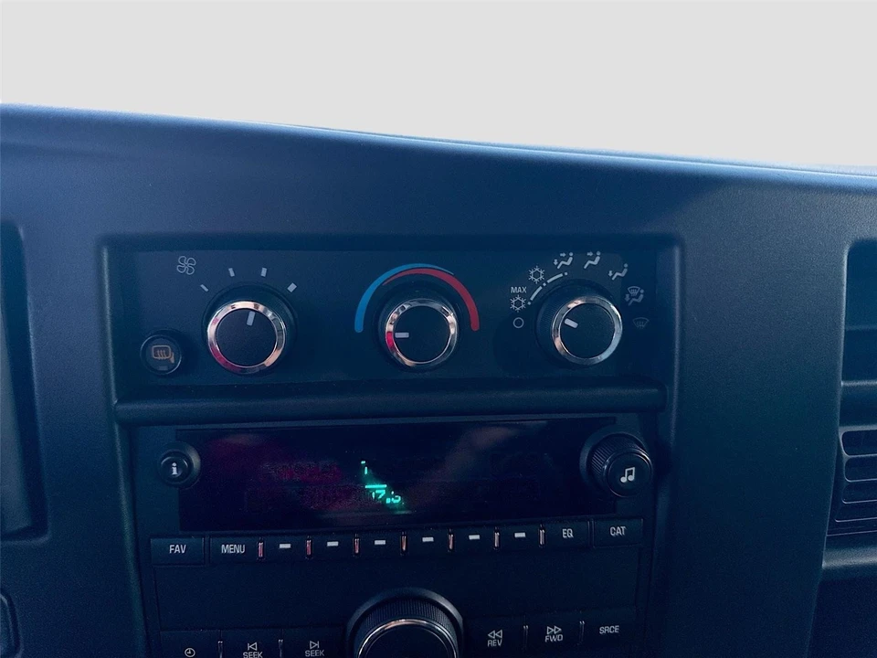 2022 Chevrolet Express - Image 10 of 21