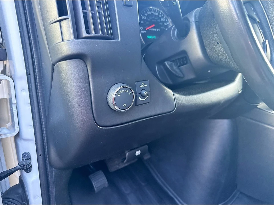 2022 Chevrolet Express - Image 7 of 21