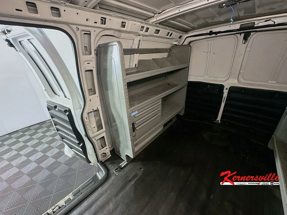 2022 Chevrolet Express - Image 12 of 21