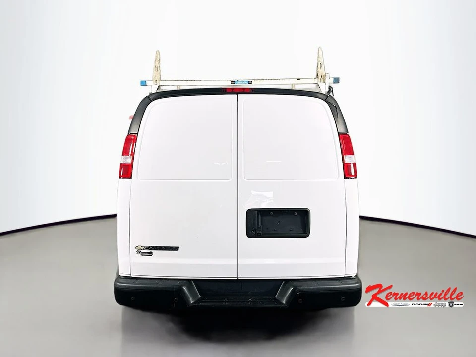 2022 Chevrolet Express - Image 6 of 12