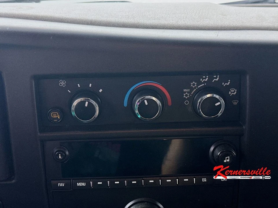 2022 Chevrolet Express - Image 18 of 21