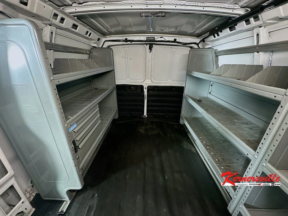 2022 Chevrolet Express - Image 13 of 21