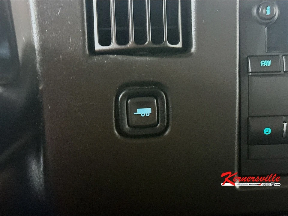 2022 Chevrolet Express - Image 19 of 21