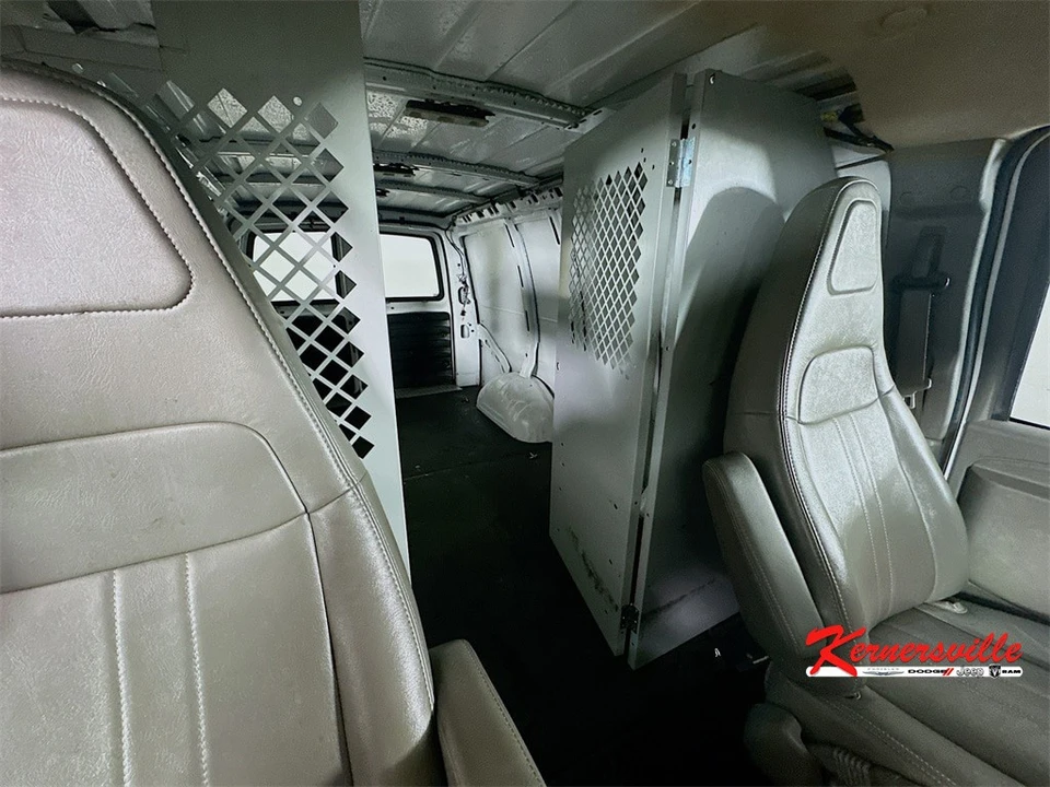 2022 Chevrolet Express - Image 12 of 21